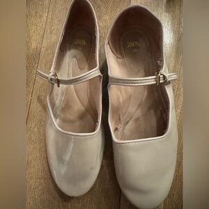 Zara Women's Cream Mary Jane Shoes